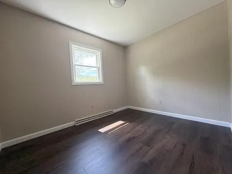 231 River Road Topsham ME 04086