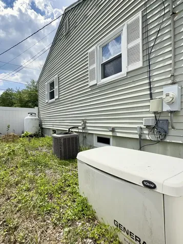 231 River Road Topsham ME 04086