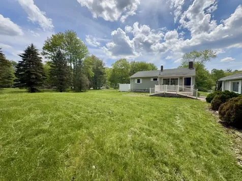 231 River Road Topsham ME 04086