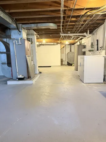 231 River Road Topsham ME 04086