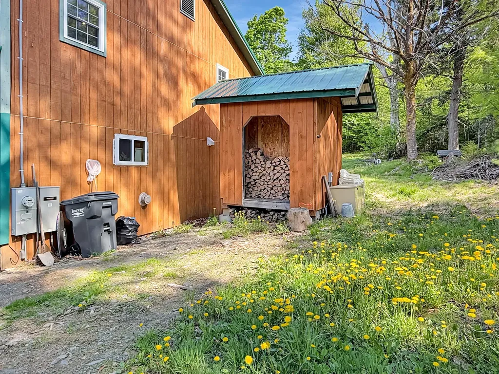 40 Onawa Road Elliottsville Twp ME 04443