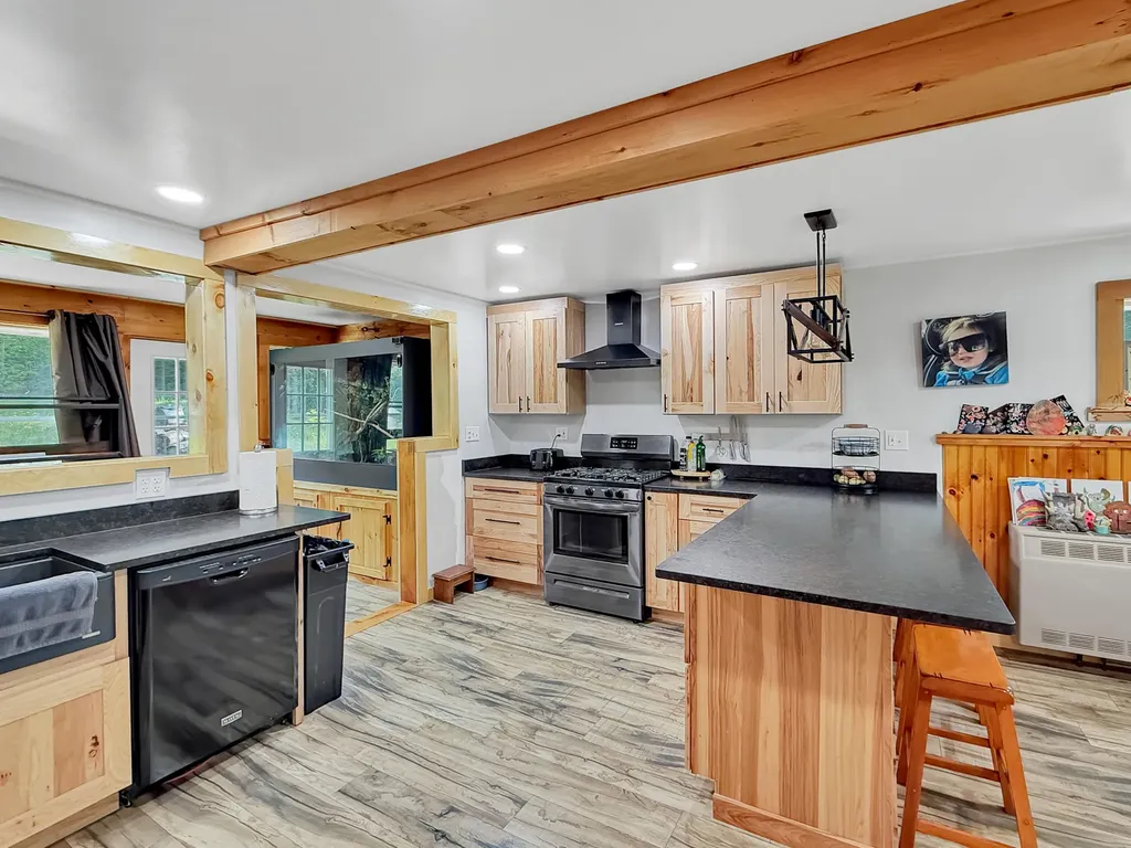 40 Onawa Road Elliottsville Twp ME 04443