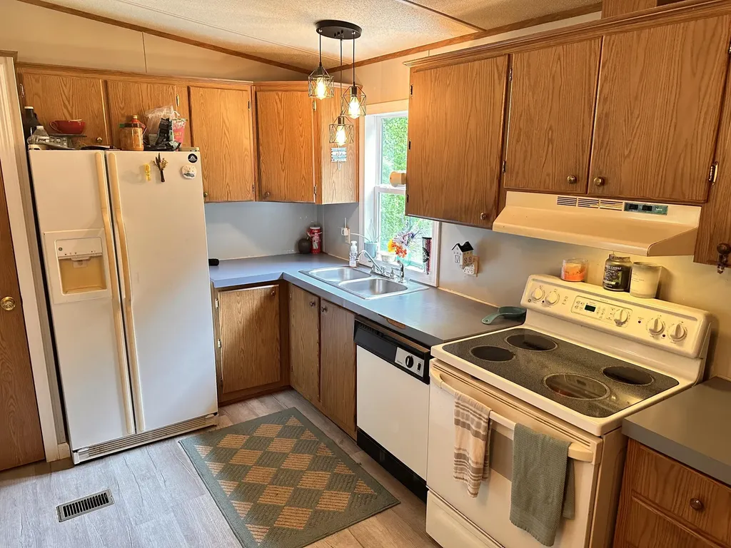 99 Dixon Road Lebanon ME 04027