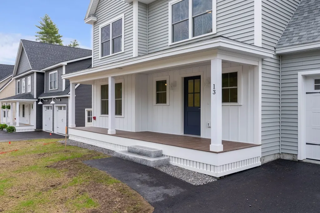 33 Lochwood Drive Gorham ME 04038
