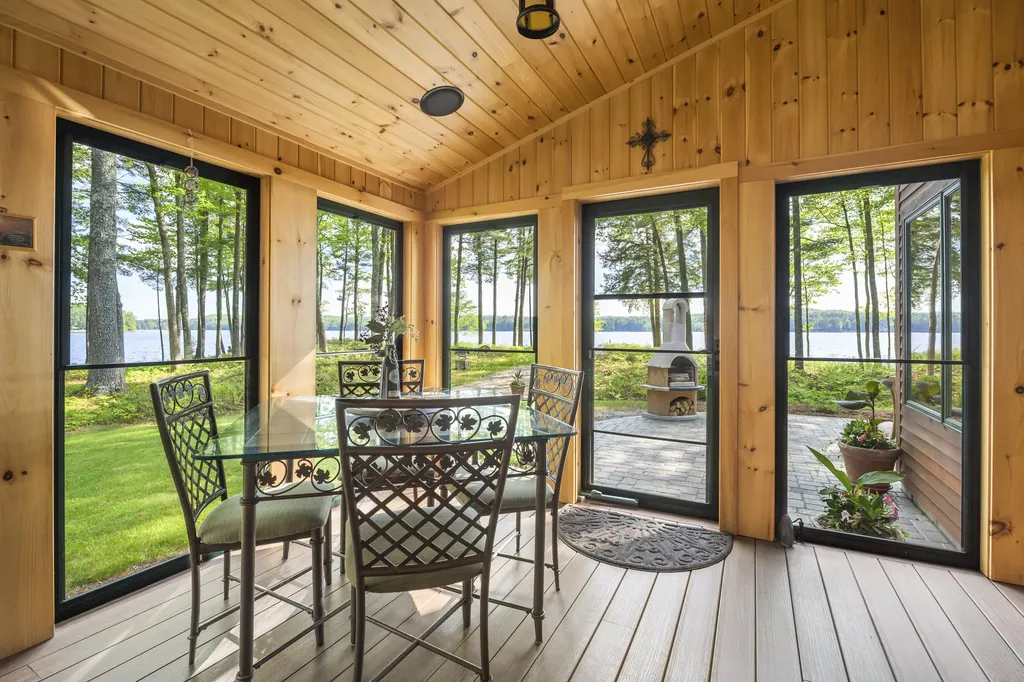 75 Scenic View Drive Naples ME 04055