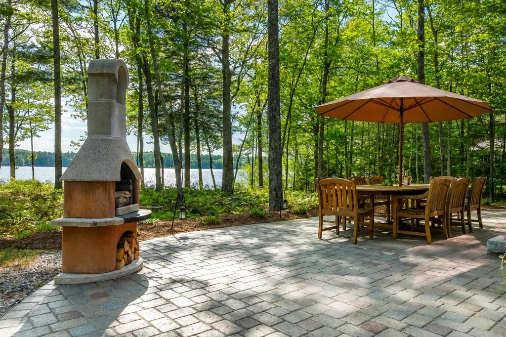75 Scenic View Drive Naples ME 04055