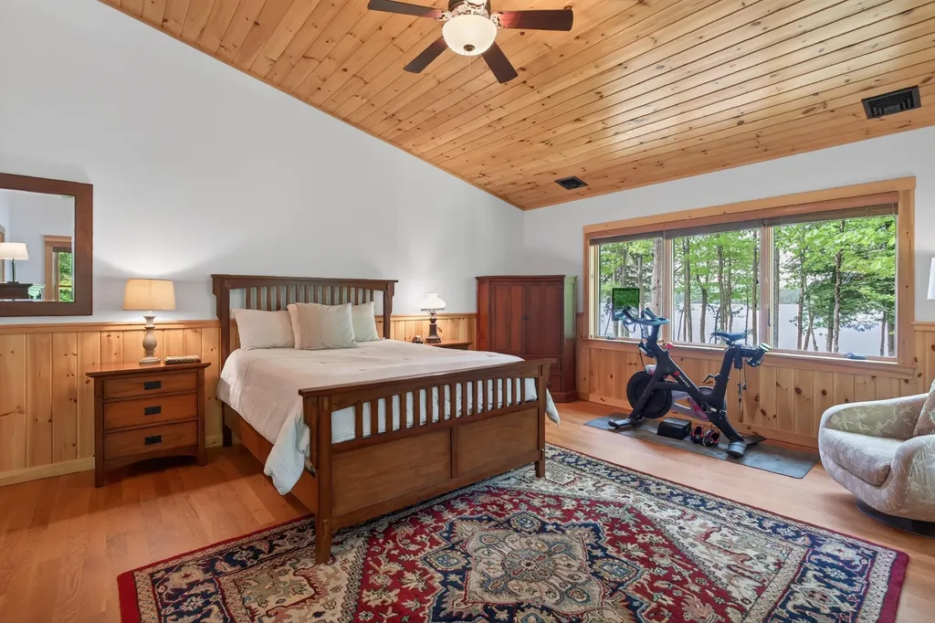 75 Scenic View Drive Naples ME 04055