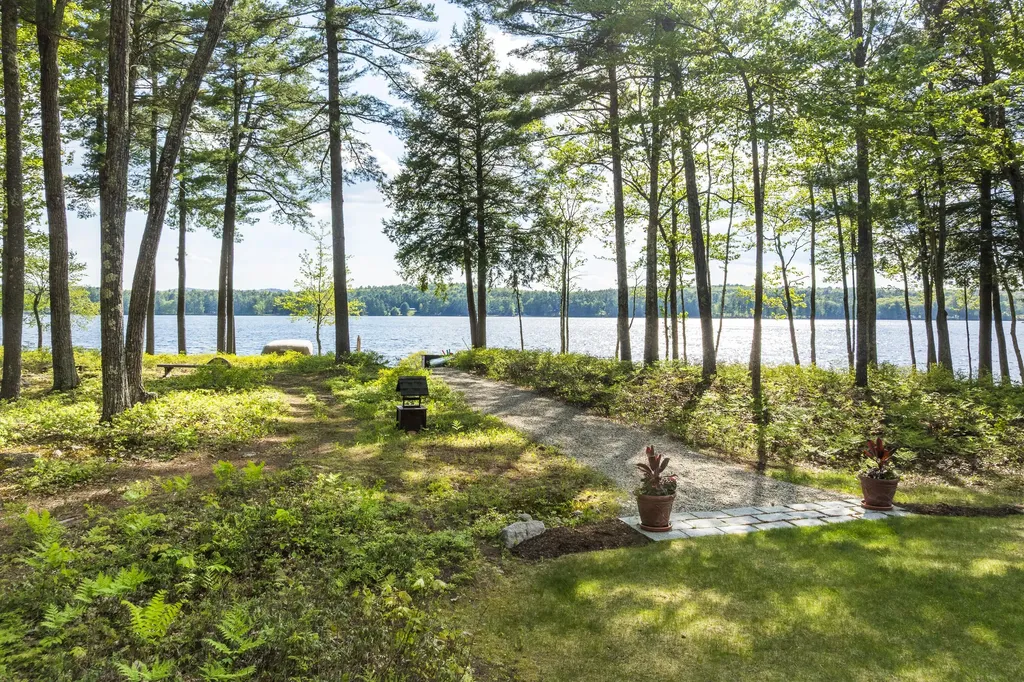 75 Scenic View Drive Naples ME 04055