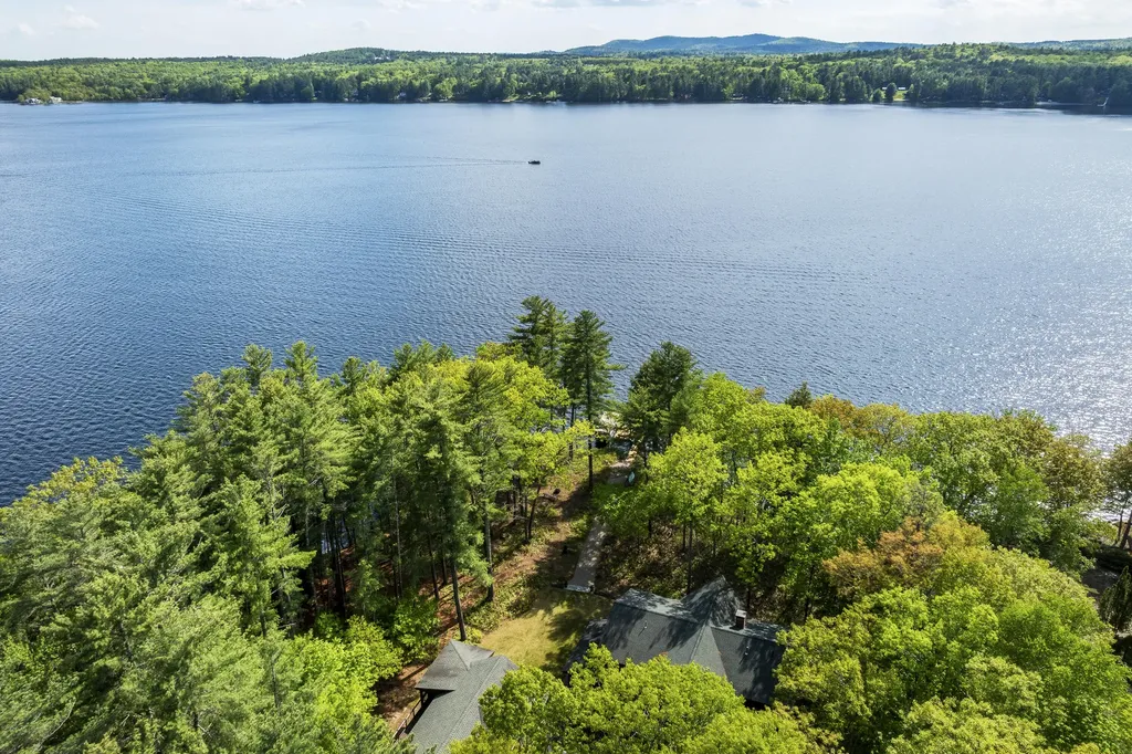 75 Scenic View Drive Naples ME 04055