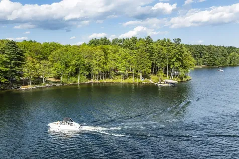 75 Scenic View Drive Naples ME 04055