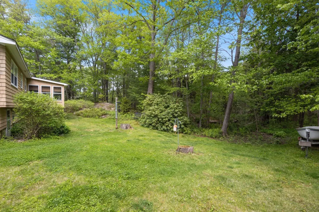 242 Spurwink Avenue Cape Elizabeth ME 04107