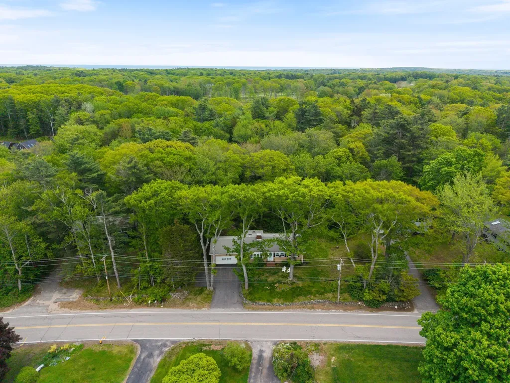 242 Spurwink Avenue Cape Elizabeth ME 04107
