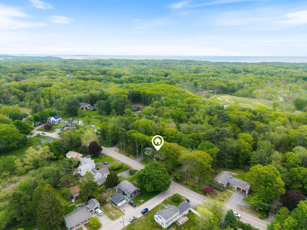 242 Spurwink Avenue Cape Elizabeth ME 04107