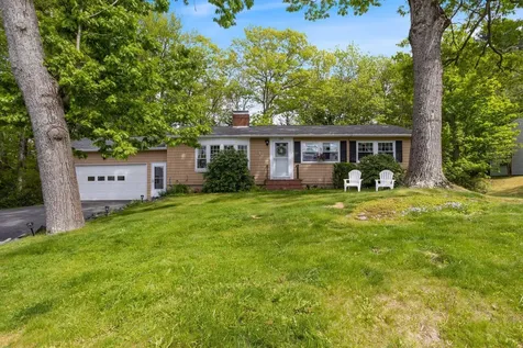 242 Spurwink Avenue Cape Elizabeth ME 04107