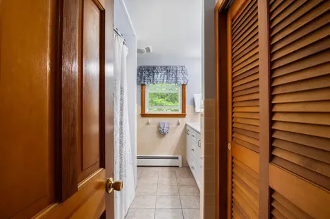 242 Spurwink Avenue Cape Elizabeth ME 04107