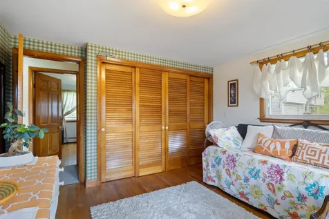 242 Spurwink Avenue Cape Elizabeth ME 04107