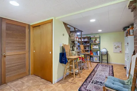242 Spurwink Avenue Cape Elizabeth ME 04107