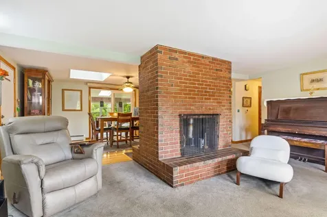 242 Spurwink Avenue Cape Elizabeth ME 04107
