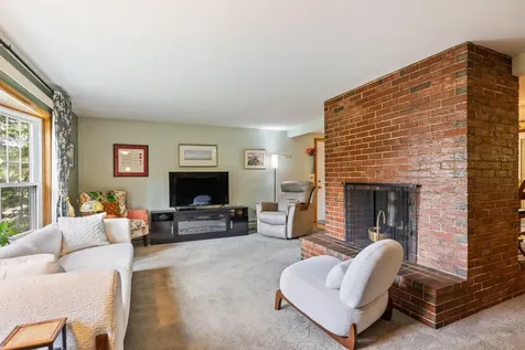 242 Spurwink Avenue Cape Elizabeth ME 04107