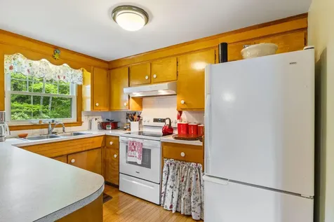 242 Spurwink Avenue Cape Elizabeth ME 04107