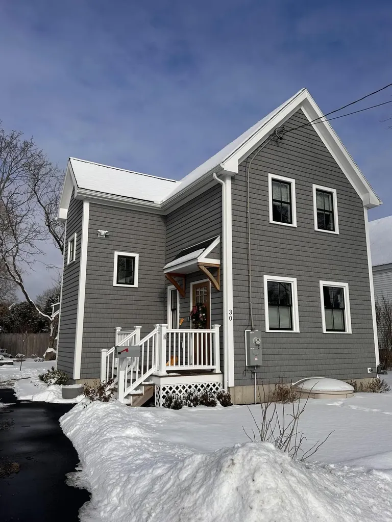 30 Crescent Street Rockland ME 04841