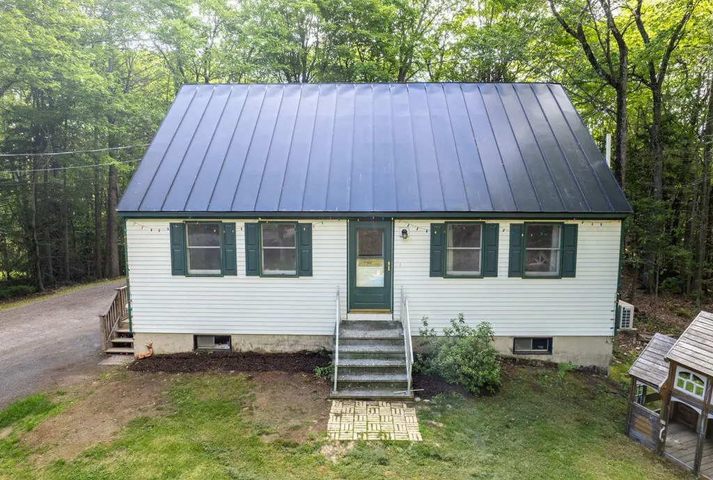 161 Pamela Drive Winthrop ME 04364