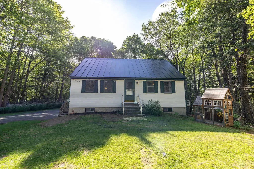 161 Pamela Drive Winthrop ME 04364