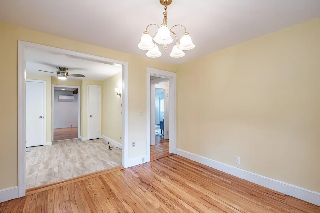 84 Oakhurst Road Cape Elizabeth ME 04107