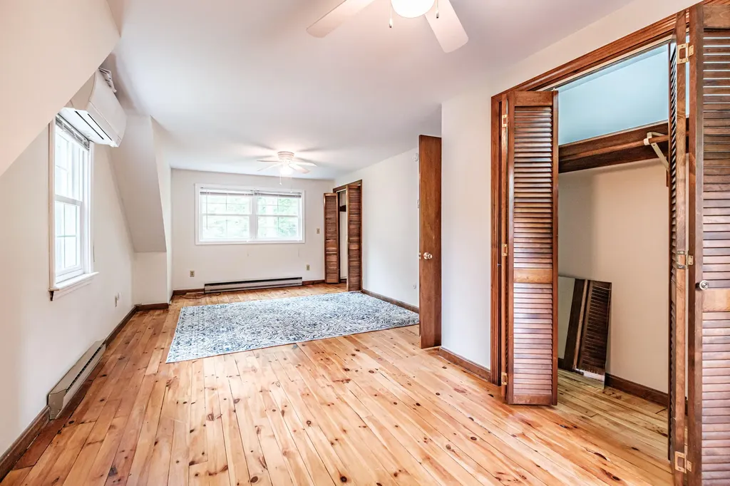 84 Oakhurst Road Cape Elizabeth ME 04107