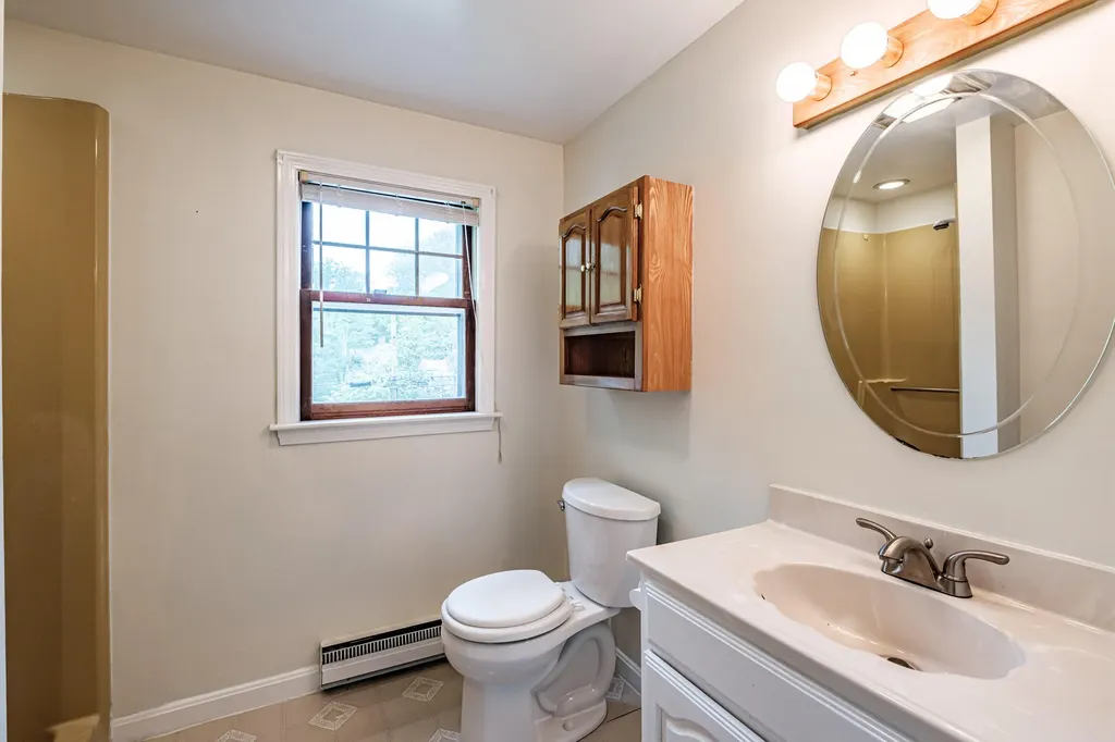 84 Oakhurst Road Cape Elizabeth ME 04107