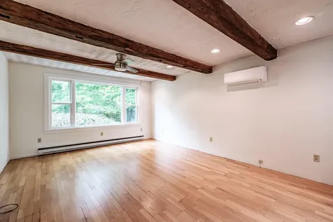 84 Oakhurst Road Cape Elizabeth ME 04107
