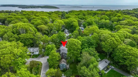 84 Oakhurst Road Cape Elizabeth ME 04107