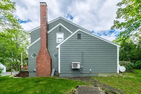 84 Oakhurst Road Cape Elizabeth ME 04107
