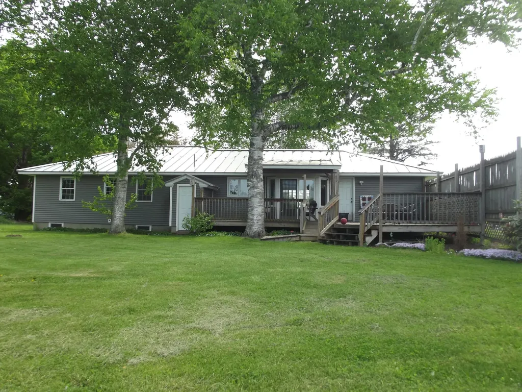 225 Skowhegan Fairfield ME 04937