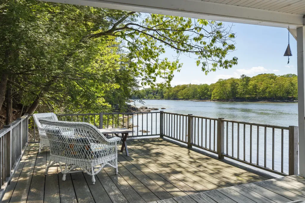 36 Pleasant Street Damariscotta ME 04553