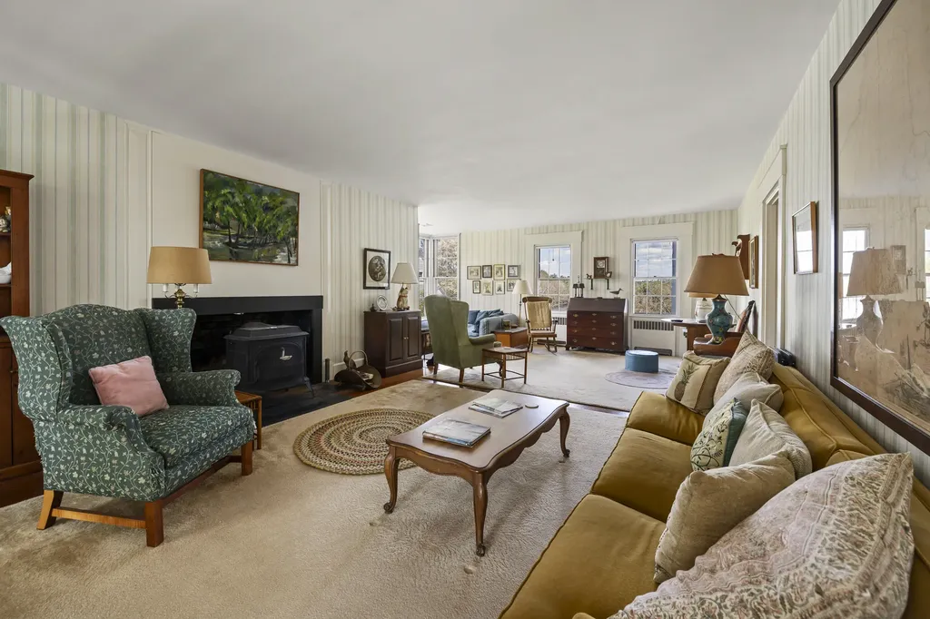 36 Pleasant Street Damariscotta ME 04553