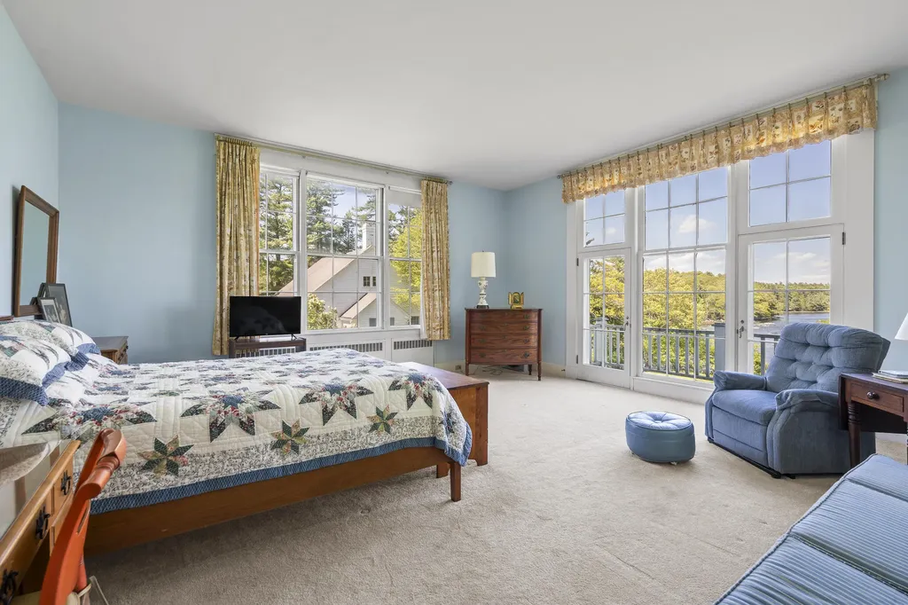 36 Pleasant Street Damariscotta ME 04553
