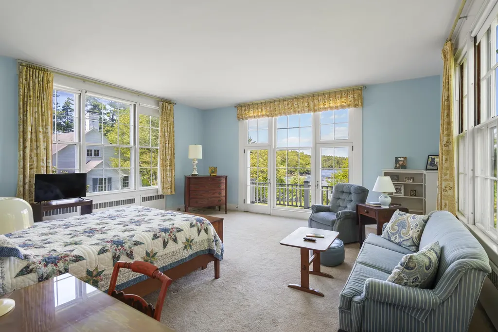 36 Pleasant Street Damariscotta ME 04553