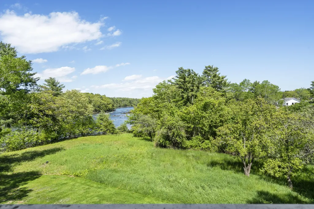 36 Pleasant Street Damariscotta ME 04553