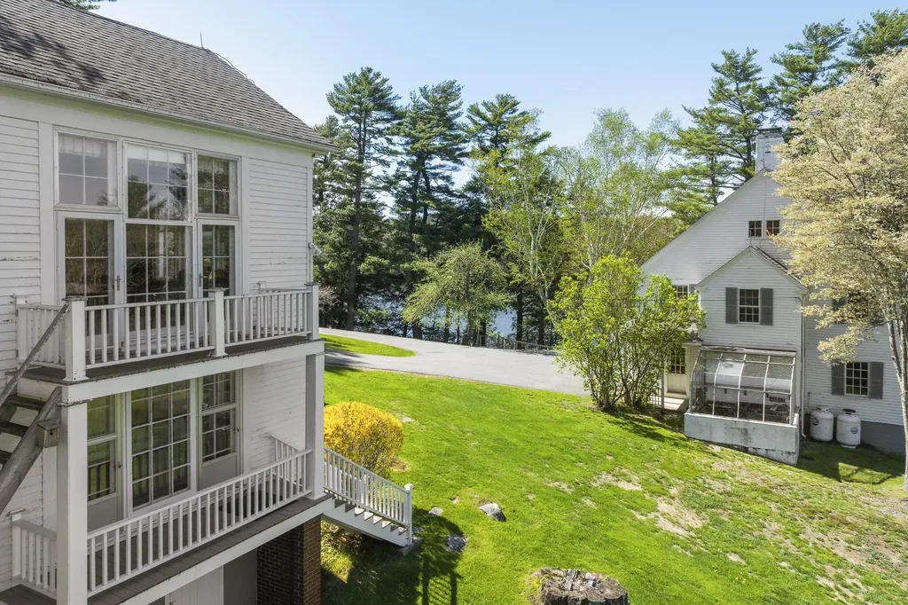 36 Pleasant Street Damariscotta ME 04553