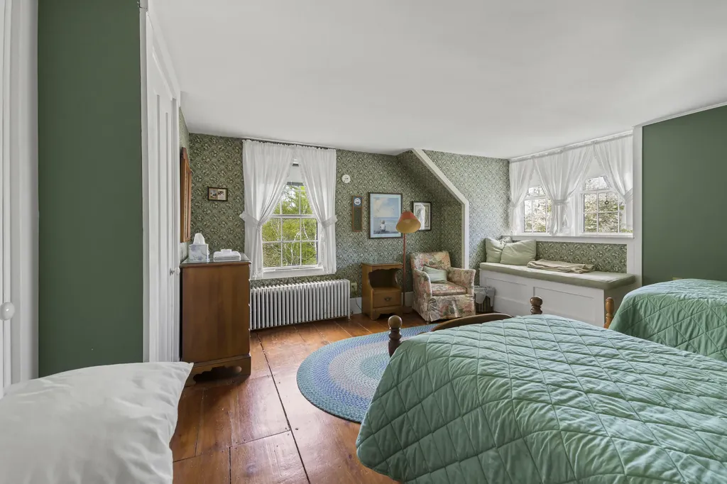 36 Pleasant Street Damariscotta ME 04553