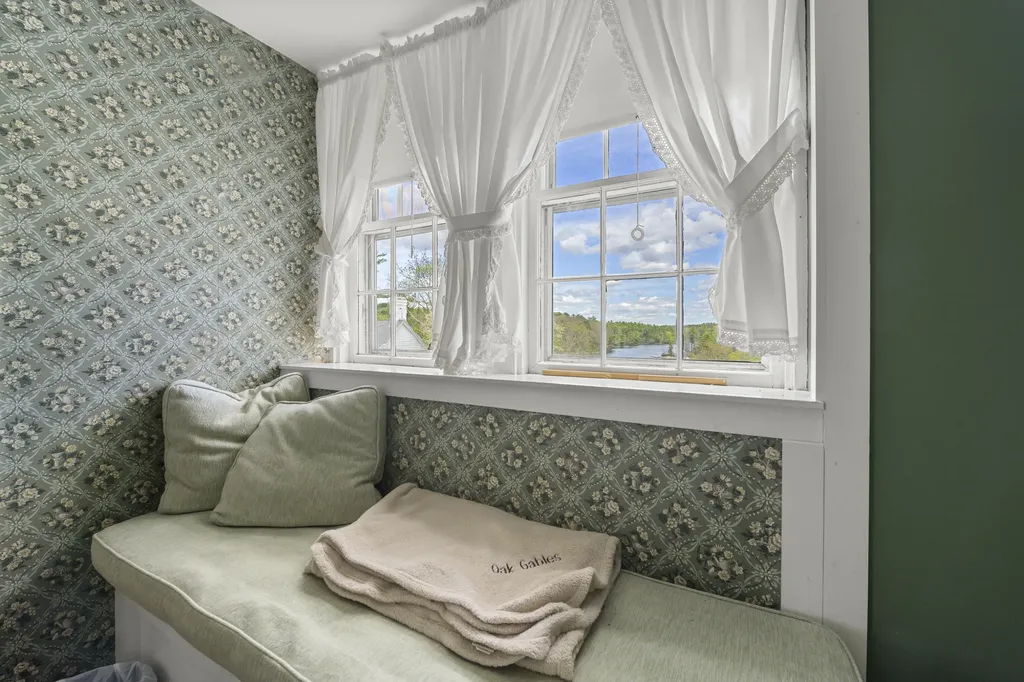 36 Pleasant Street Damariscotta ME 04553