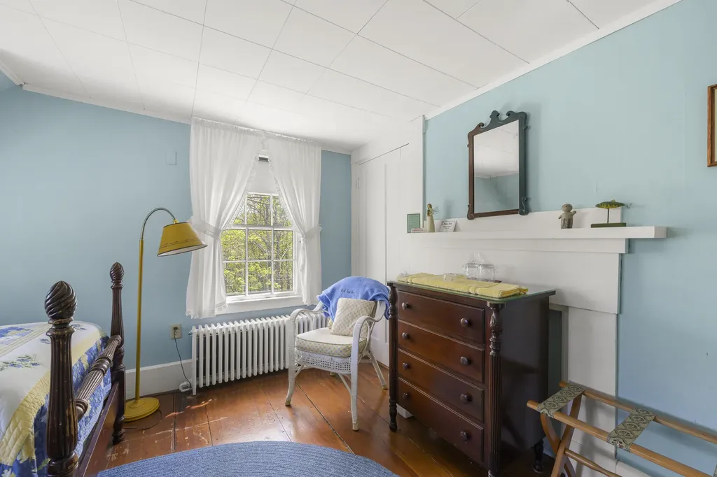 36 Pleasant Street Damariscotta ME 04553