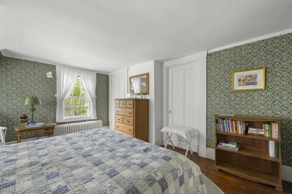 36 Pleasant Street Damariscotta ME 04553