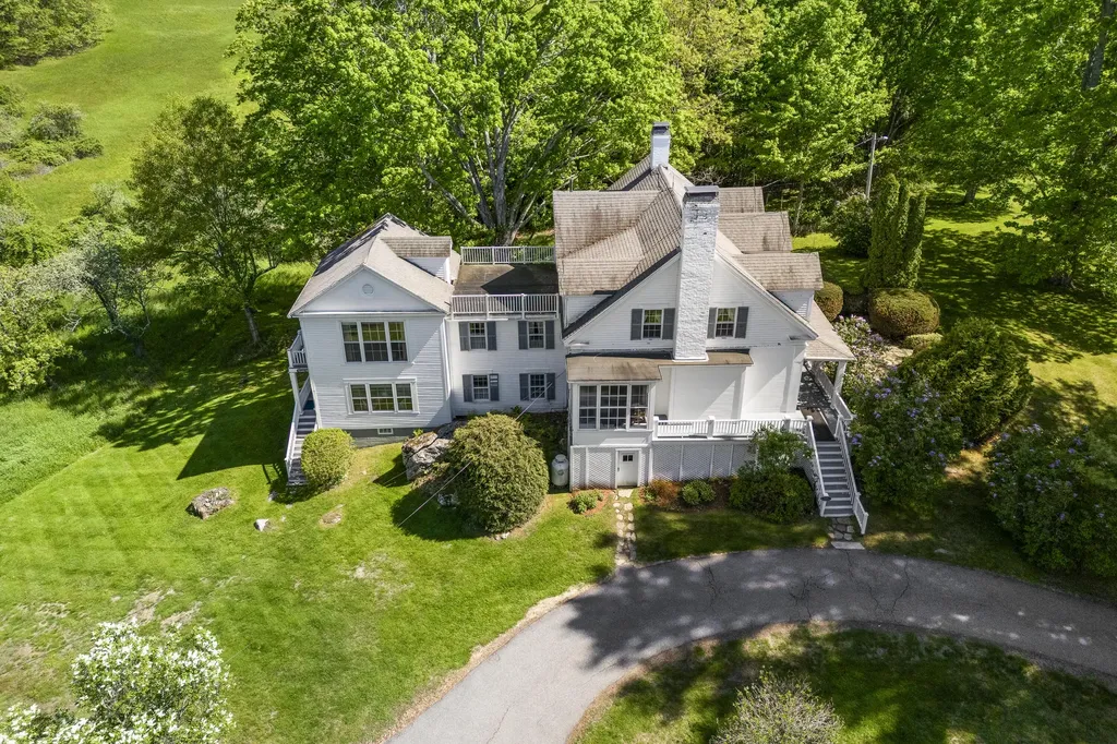 36 Pleasant Street Damariscotta ME 04553
