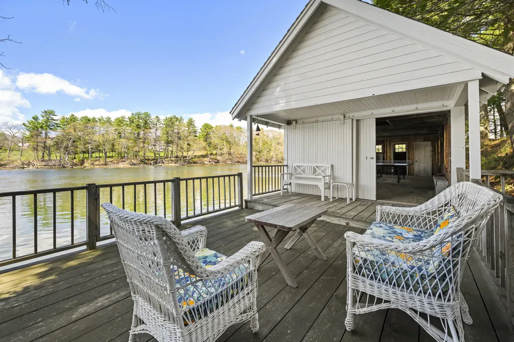 36 Pleasant Street Damariscotta ME 04553