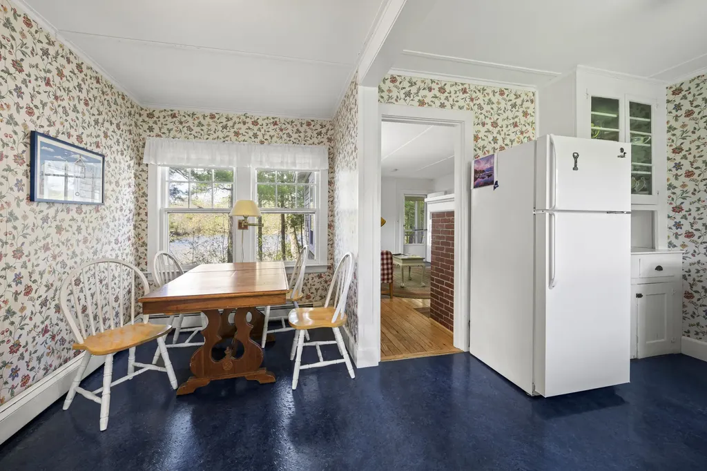 36 Pleasant Street Damariscotta ME 04553