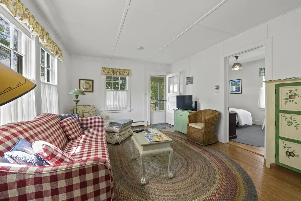 36 Pleasant Street Damariscotta ME 04553