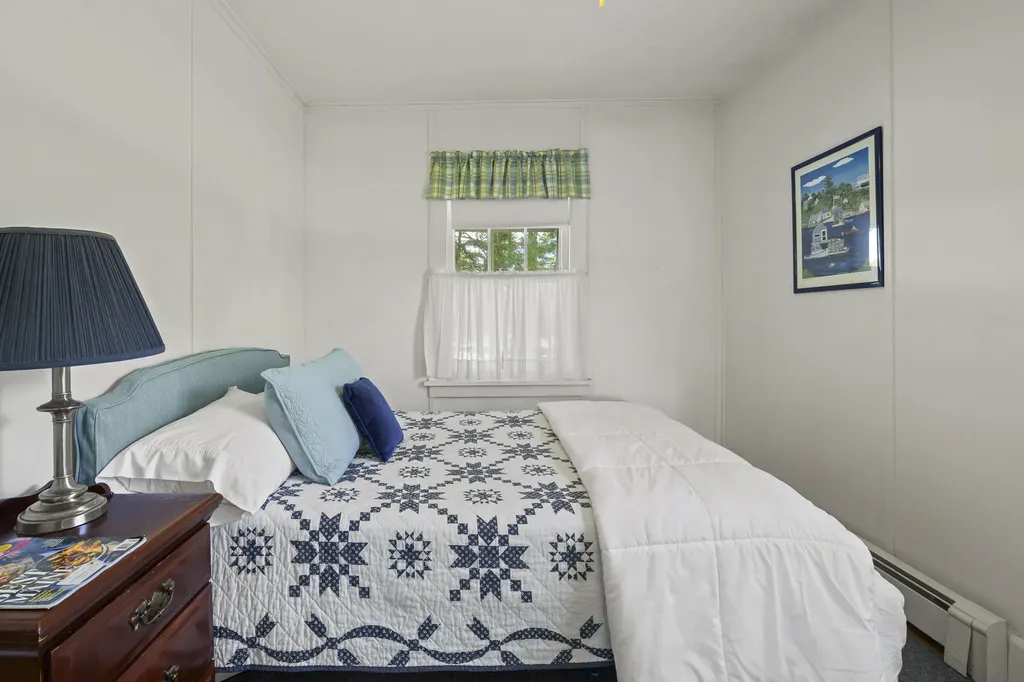 36 Pleasant Street Damariscotta ME 04553