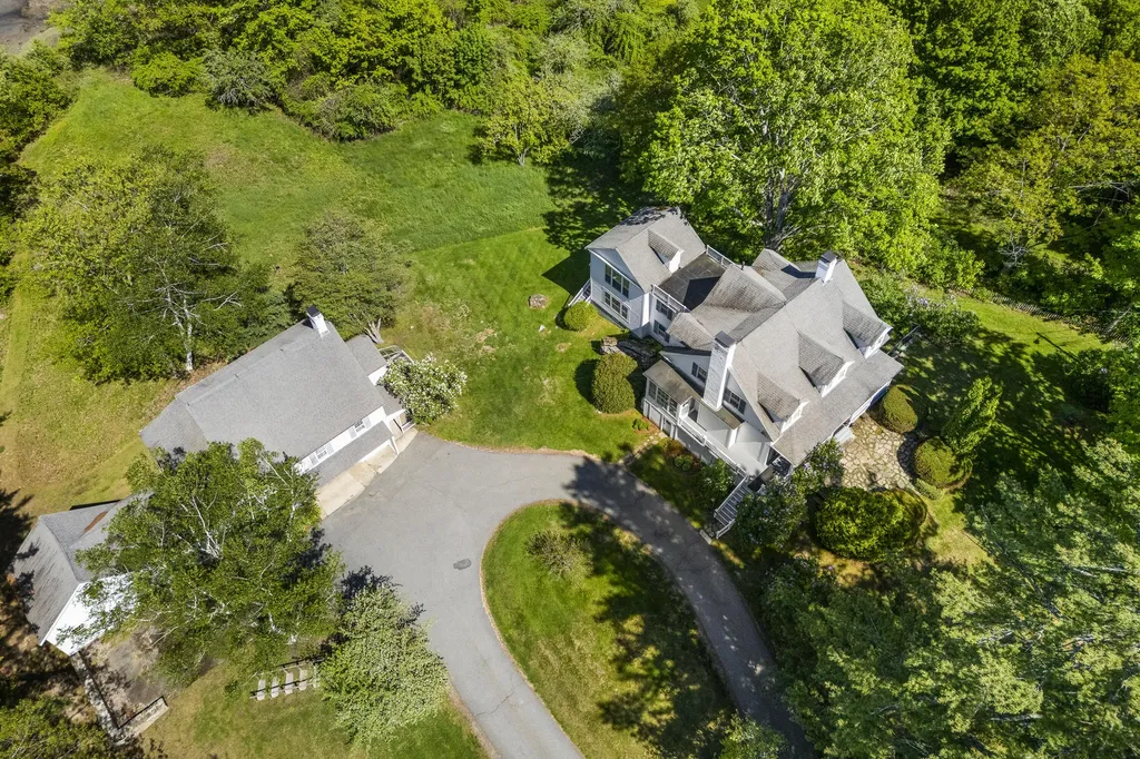 36 Pleasant Street Damariscotta ME 04553